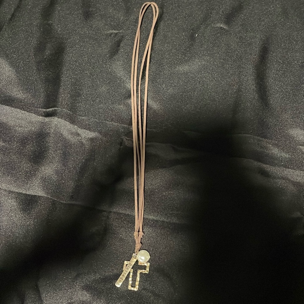 Women’s necklace